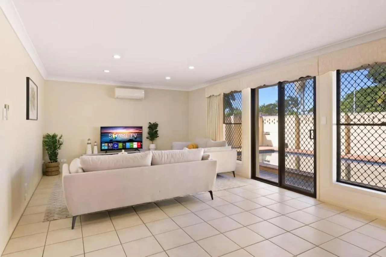 Decorated With Love 4Bd Family House With Pool Brisbane Holiday home